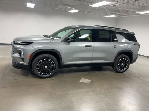 New 2026 Chevrolet Traverse LT w/ Sun and Wheel Package image 2