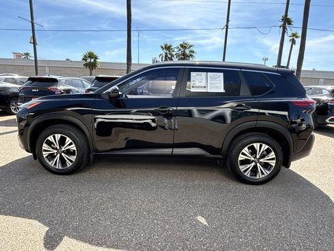 Used 2022 Nissan Rogue SV w/ SV Premium Package image 3