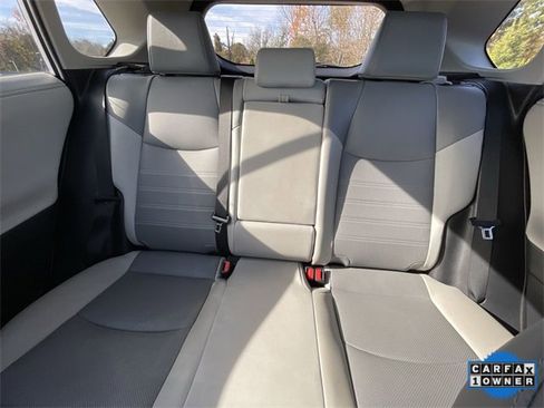 Used 2023 Toyota RAV4 Limited image 17