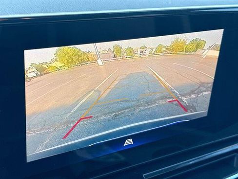 Used 2024 Chevrolet TrailBlazer LT w/ Convenience Package AWD/4WD image 23