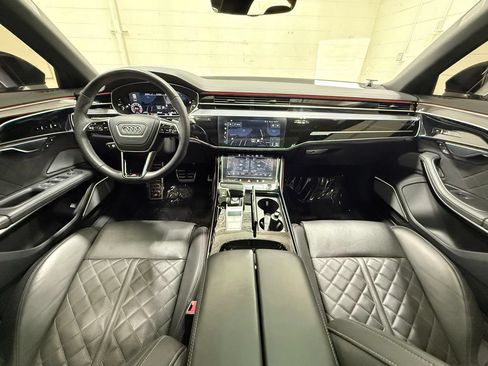 Used 2023 Audi S8 AWD/4WD image 34