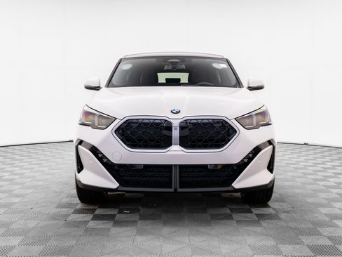New 2026 BMW X2 xDrive28i w/ Convenience Package image 10