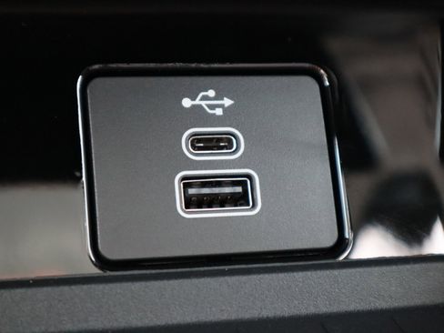 New 2025 Ford Mustang Mach-E Premium image 27