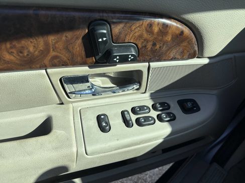 Used 2007 Mercury Grand Marquis LS image 24