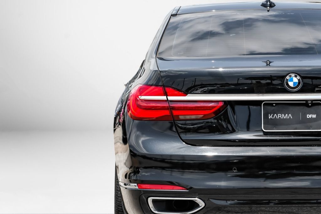 Used 2018 BMW 740i RWD image 42