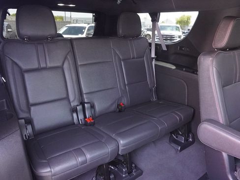 Certified 2023 Chevrolet Suburban RST w/ Sport Performance Package AWD/4WD image 10