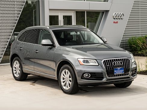 Used 2016 Audi Q5 2.0T Premium Plus w/ Technology Package AWD/4WD image 2