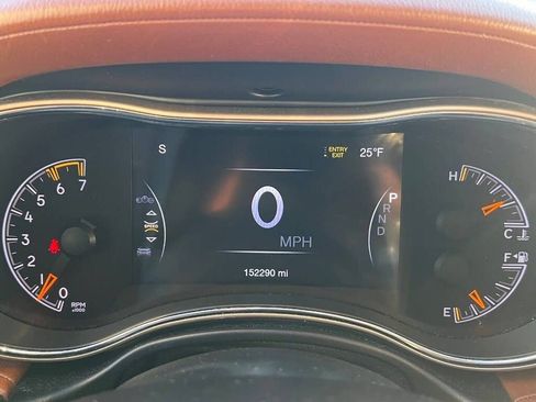 Used 2016 Jeep Grand Cherokee Summit image 17