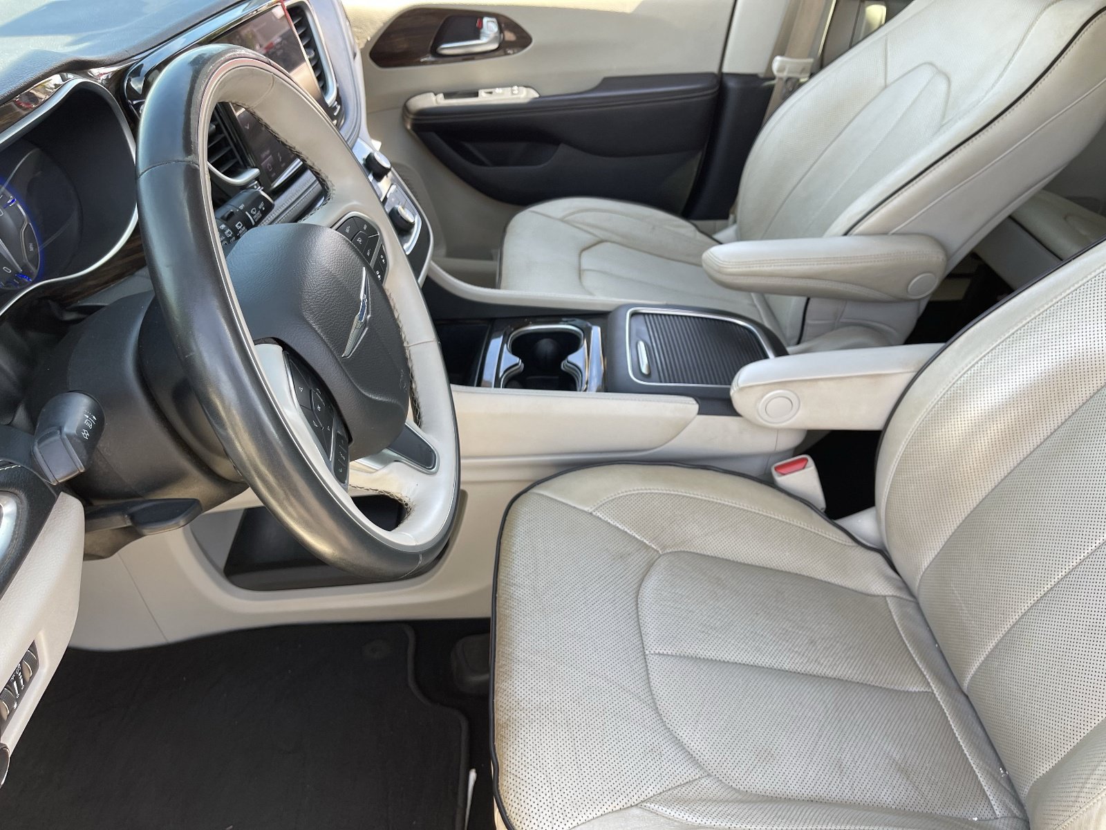Used 2021 Chrysler Pacifica Limited w/ Premium & Safety Sphere Group AWD/4WD image 21