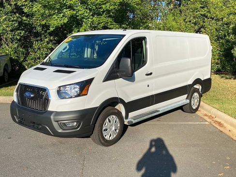 Used 2025 Ford Transit 250 Low Roof w/ Exterior Upgrade Package RWD image 3