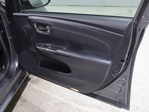 Used 2013 Toyota Avalon XLE FWD image 24