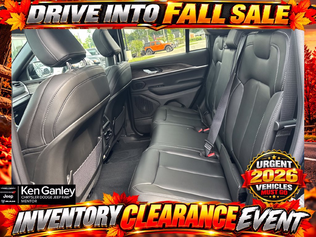 New 2026 Jeep Grand Cherokee Limited w/ Limited Altitude Package AWD/4WD image 22