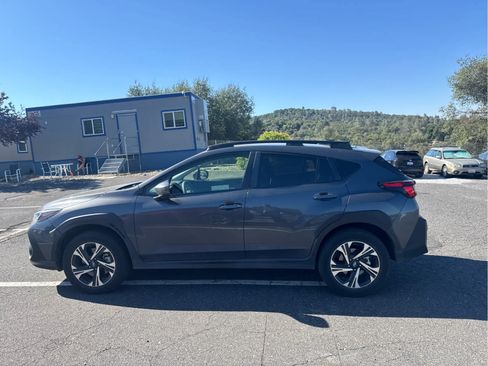 Used 2024 Subaru Crosstrek 2.0i Premium AWD/4WD image 8