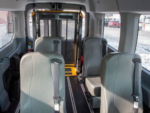 Used 2018 Ford Transit 150 XL image 15