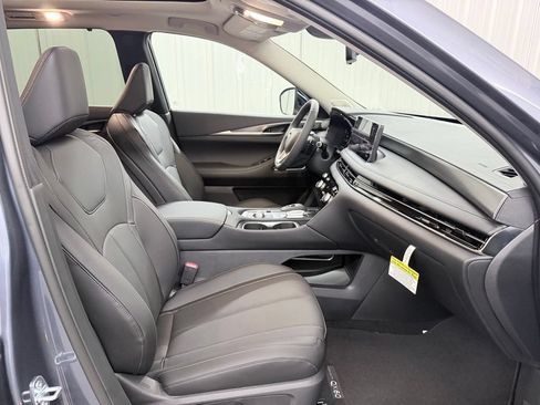 Certified 2026 INFINITI QX60 Luxe w/ Cargo Package FWD image 42