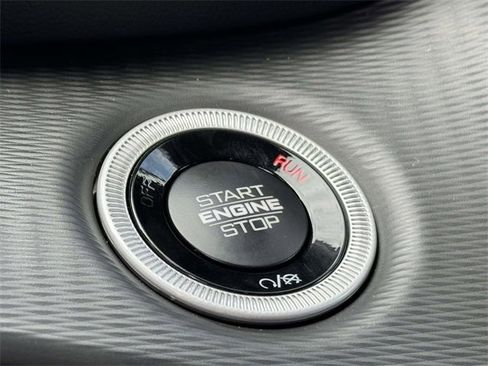 New 2025 Jeep Grand Cherokee L Laredo image 8