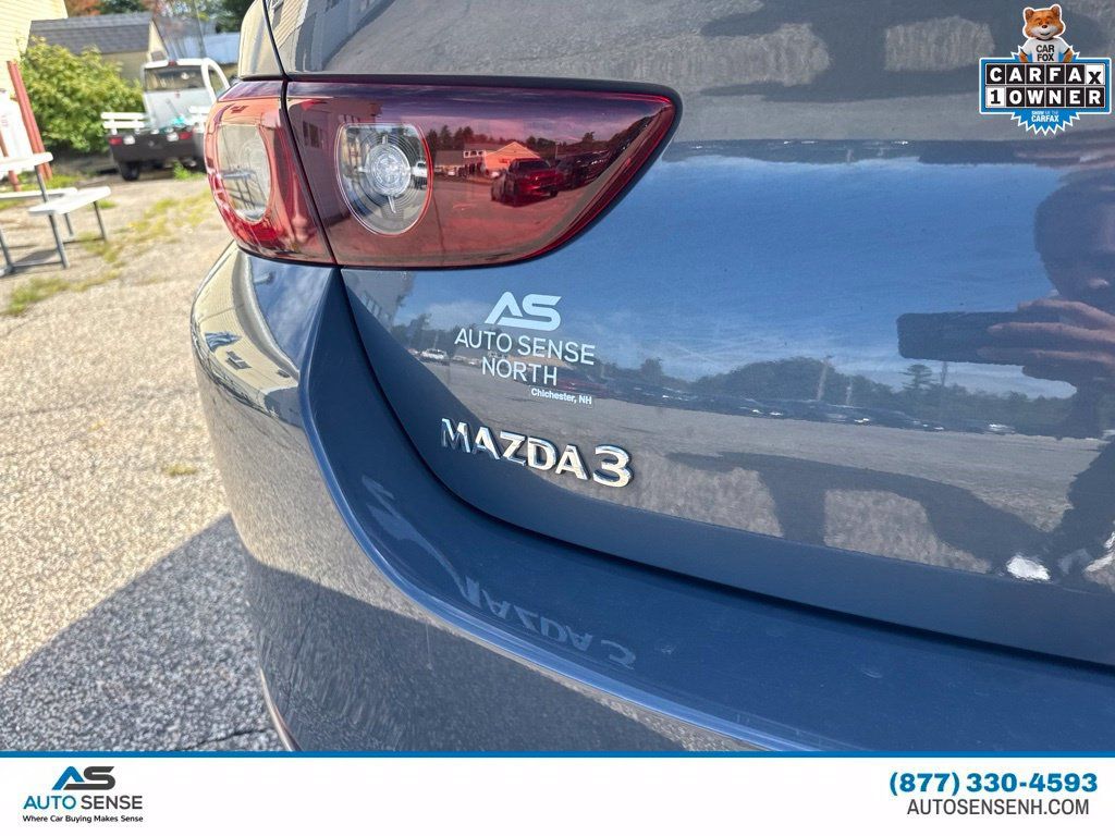 Used 2023 MAZDA MAZDA3 s FWD image 5