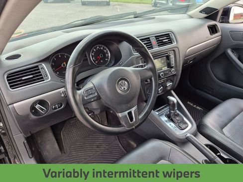 Used 2013 Volkswagen Jetta SEL FWD image 34