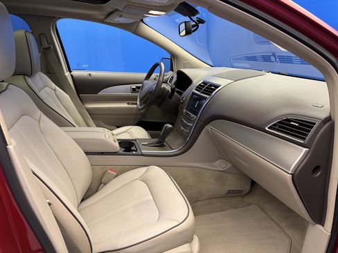 Used 2012 Lincoln MKX FWD image 24