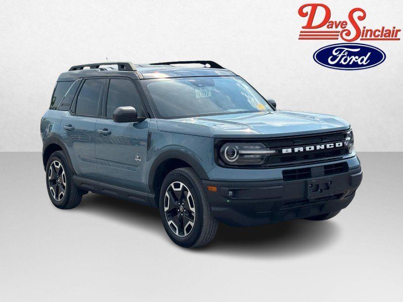 Used 2022 Ford Bronco Sport Outer Banks w/ Tech Package AWD/4WD image 4