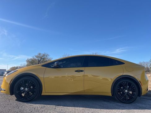 New 2026 Toyota Prius Plug-In Hybrid image 7