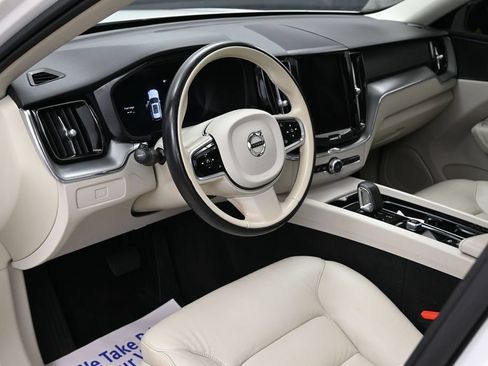 Used 2024 Volvo XC60 B5 Core w/ Protection Package Premier AWD/4WD image 28
