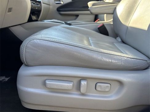 Used 2019 Honda Pilot Touring image 13