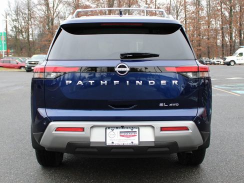 Certified 2024 Nissan Pathfinder SL image 6