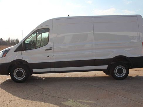 New 2024 Ford Transit 250 148 Medium Roof image 5