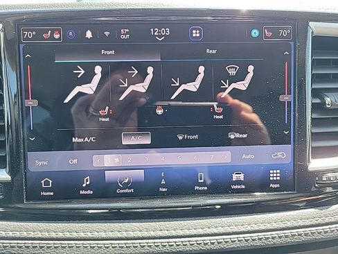 Used 2022 Chrysler Pacifica Touring-L w/ Uconnect Theater Family Group FWD image 15