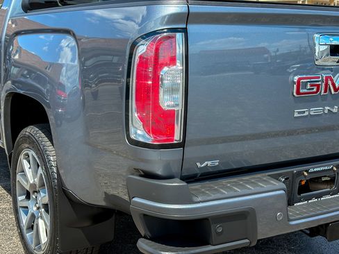 Used 2022 GMC Canyon Denali AWD/4WD image 9