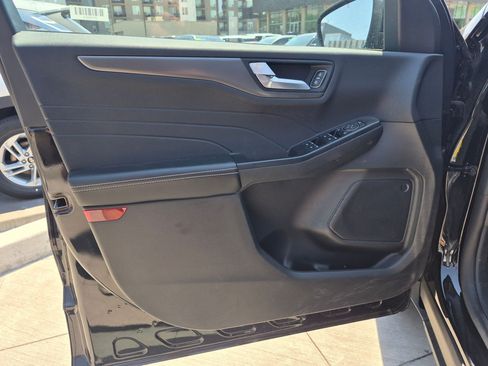 Used 2025 Ford Escape SE FWD image 14
