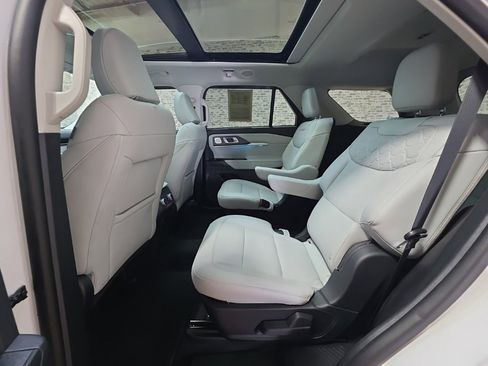 Used 2025 Ford Explorer Platinum w/ Ultimate Package image 20