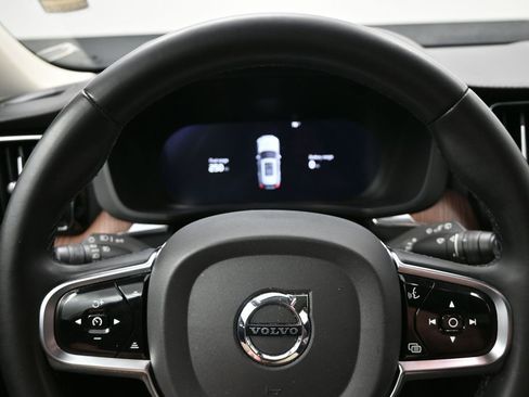 Used 2023 Volvo XC60 T8 Ultimate w/ Climate Package image 11