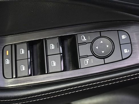 Used 2025 Nissan Rogue SV image 23