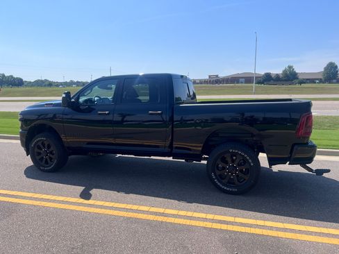 New 2026 RAM 2500 Big Horn AWD/4WD image 10