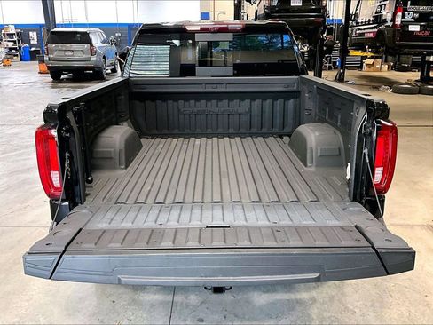 Used 2024 GMC Sierra 1500 Denali w/ Denali Reserve Package AWD/4WD image 32