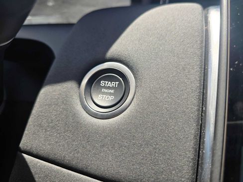 Used 2025 Land Rover Discovery Sport S AWD/4WD image 32