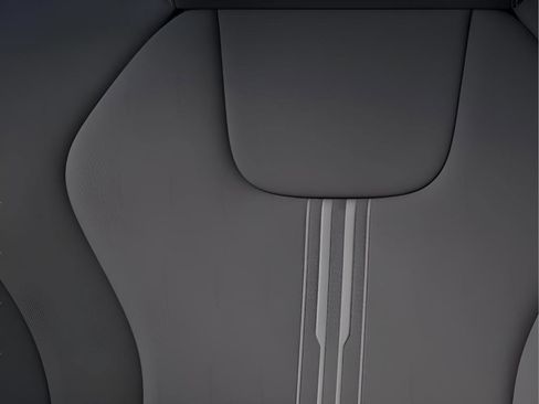 Used 2025 Hyundai Elantra Sport image 17