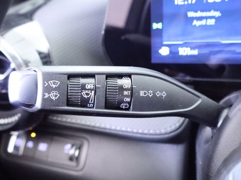 New 2026 Chevrolet Equinox LT w/ Convenience Package II FWD image 31