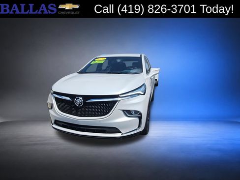 Used 2022 Buick Enclave Essence w/ Sport Touring Edition FWD image 3