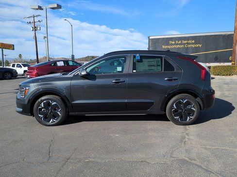 New 2025 Kia Niro Wave image 8
