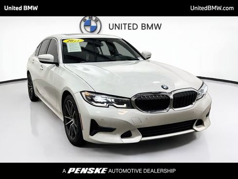 Used 2021 BMW 330e w/ Premium Package RWD image 3