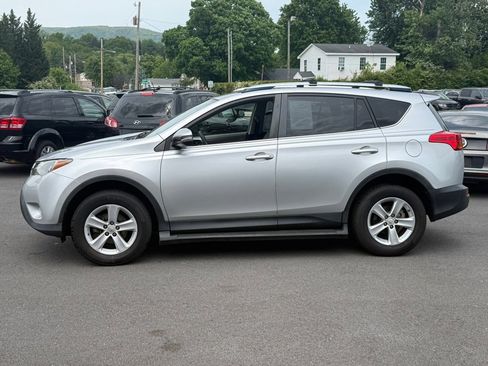 Used 2013 Toyota RAV4 XLE AWD/4WD image 2