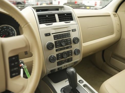 Used 2011 Ford Escape XLT w/ 203A Rapid Spec Order Code image 26