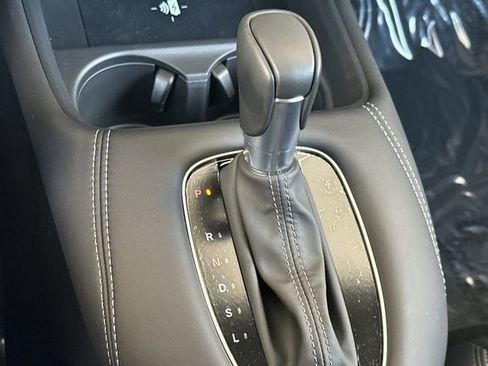 New 2026 Honda HR-V EX-L image 24