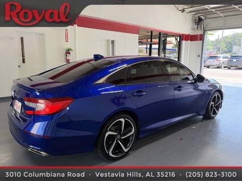 Used 2019 Honda Accord Sport image 4