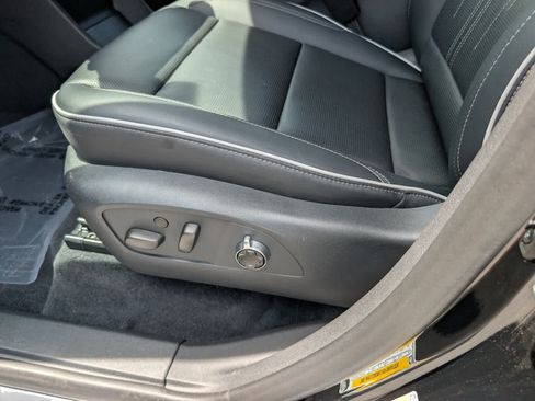 Certified 2025 Buick Enclave Avenir w/ Super Cruise Package FWD image 25