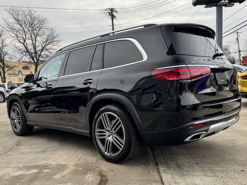 Used 2025 Mercedes-Benz GLS 450 4MATIC image 5