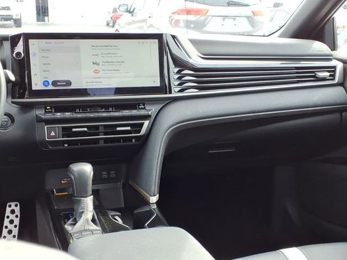 Used 2025 Toyota Camry SE w/ Multimedia Upgrade Package image 12